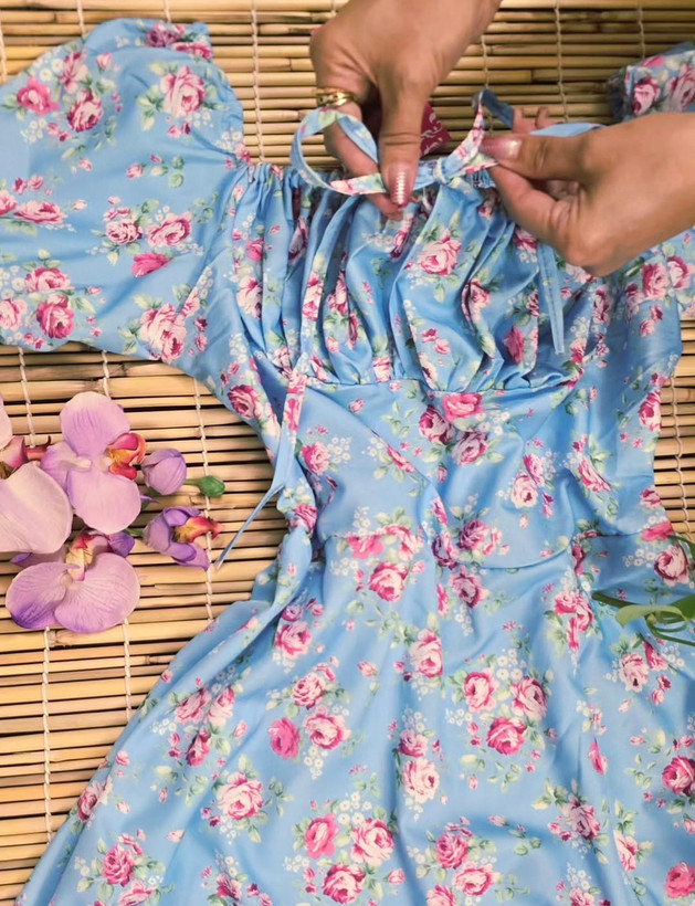 پیراهن گلدار آبی،ماه شاپ استایل